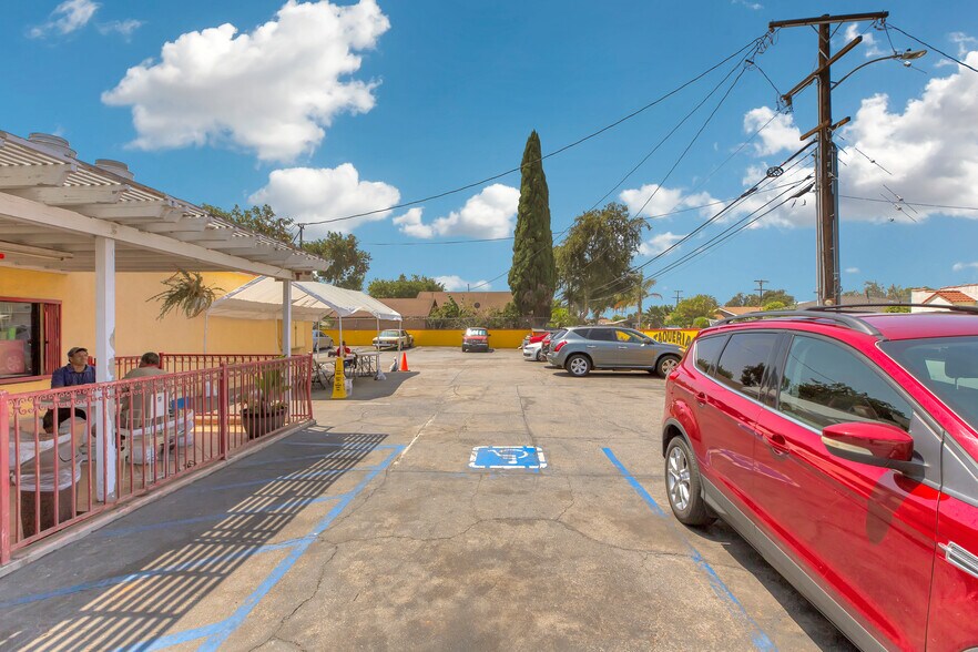 More Photos Of 3162 Martin Luther King Jr Blvd, Lynwood Restaurant For Sale