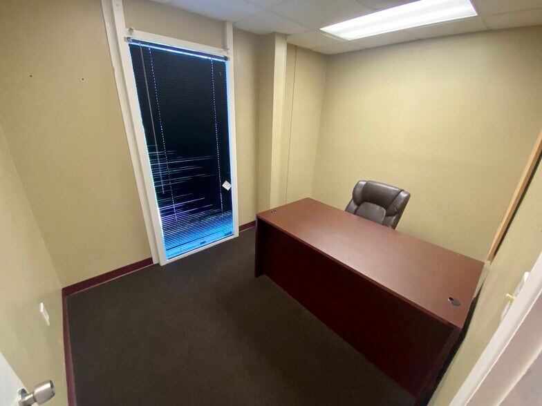 More Photos Of 2610 Tampa East Blvd, Tampa Warehouse For Sale