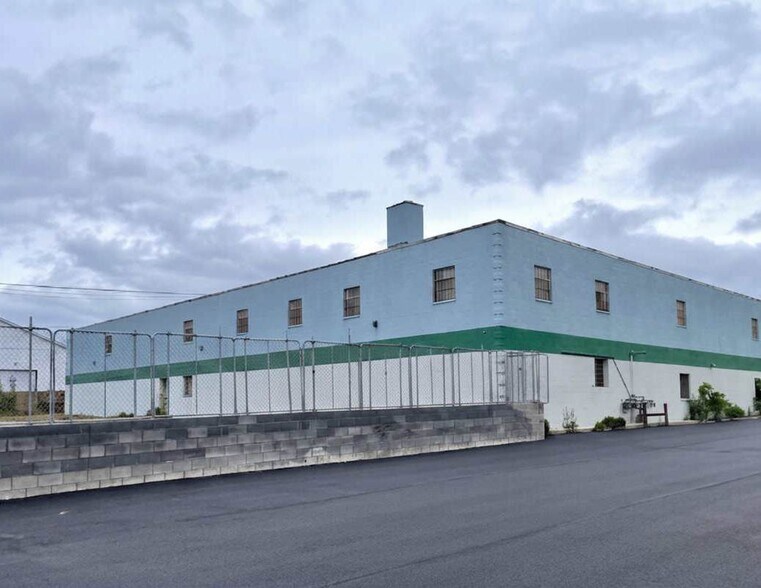 Primary Photo Of 73 River St, Bridgeport Manufacturing For Sale