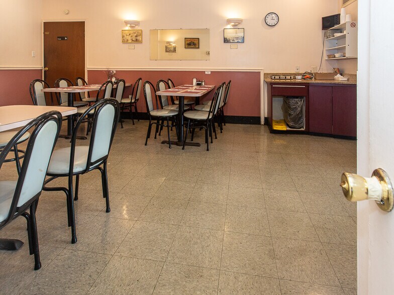 More Photos Of 1132 W Main St, Norristown Apartments For Sale