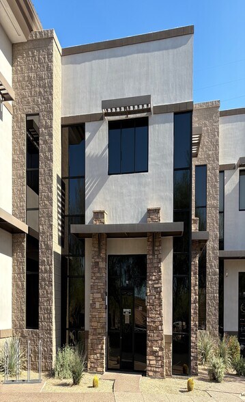 More Photos Of 7363 E Adobe Dr, Scottsdale Light Distribution For Sale