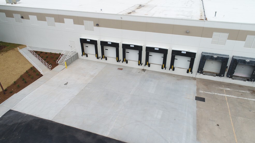 More Photos Of 3508 Tricenter Blvd, Durham Warehouse For Lease