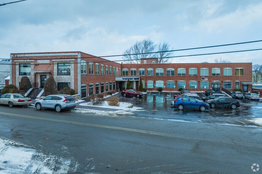 More Photos Of 40 Spruce St, Leominster Medical For Lease