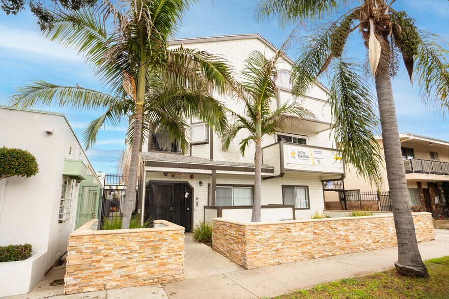 More Photos Of 1128 Stanley Ave, Long Beach Apartments For Sale