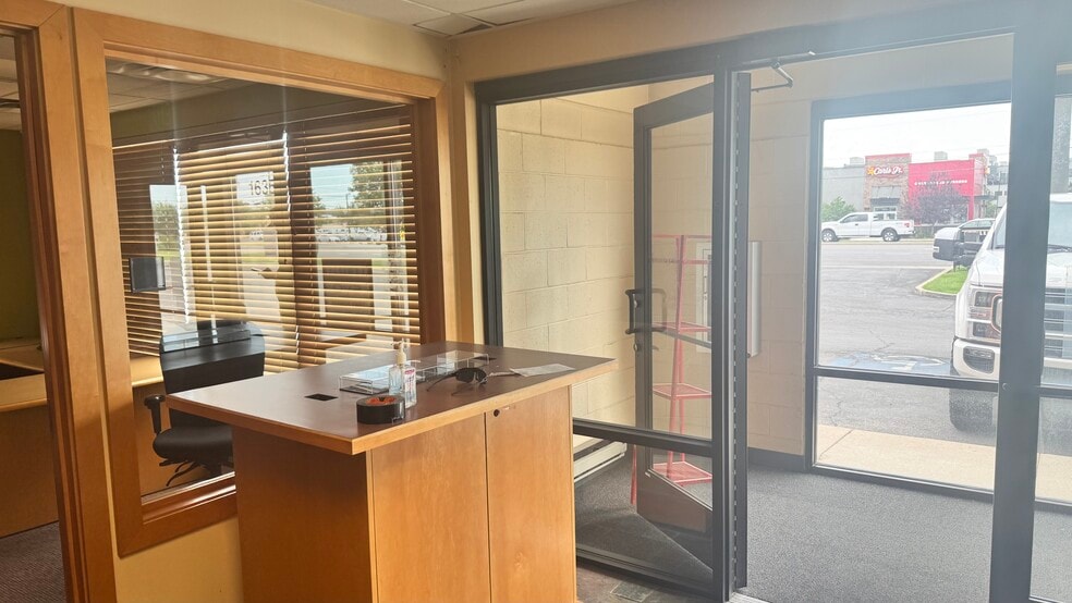 More Photos Of 1635 S Redwood Rd, Salt Lake City Bank For Lease