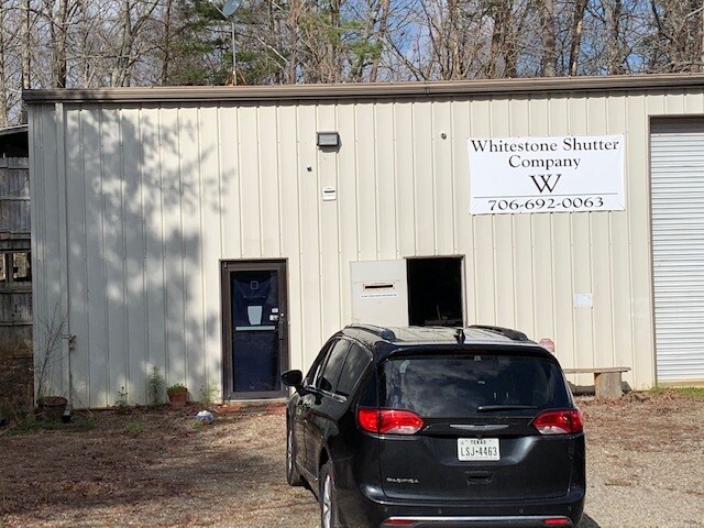 More Photos Of 137 Flea Market Rd, Jasper Showroom For Sale