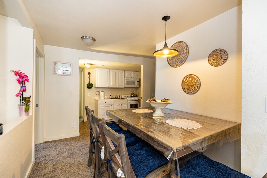 More Photos Of 116 S 1st St, Williams Office For Sale