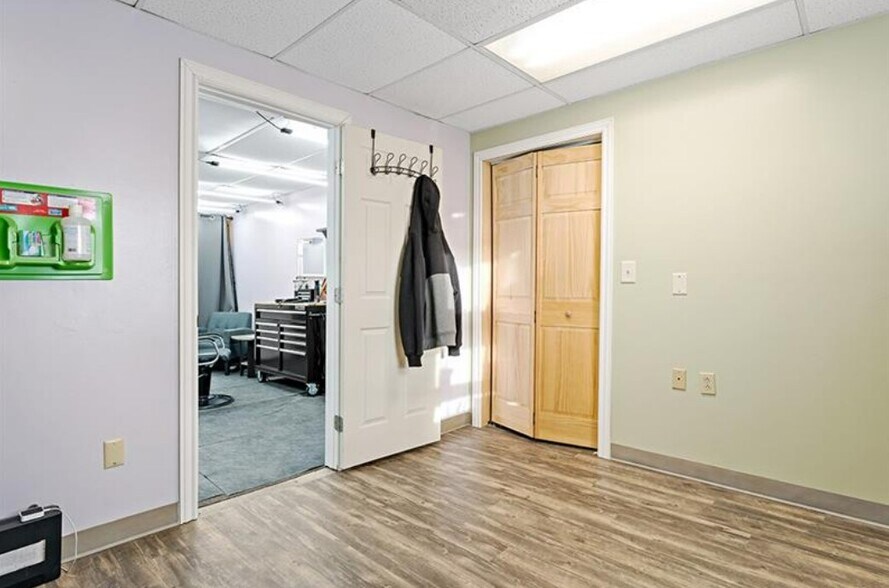 More Photos Of 892 Stoystown Rd, Somerset Office For Sale