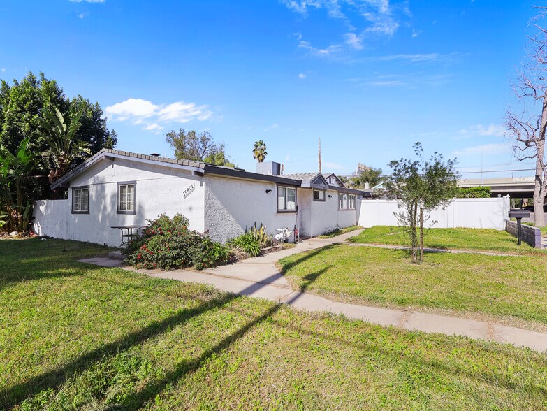 More Photos Of 15801 Chatsworth St, Granada Hills Apartments For Sale