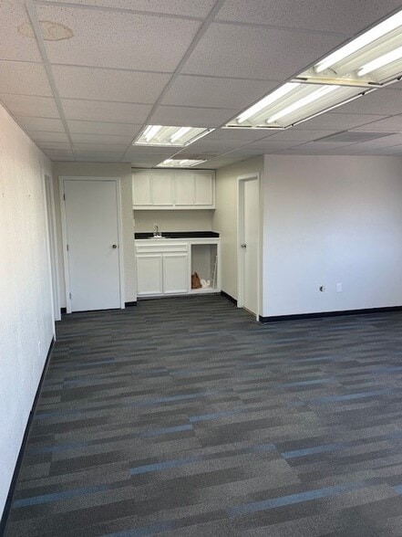 More Photos Of 16257 Illinois Ave, Paramount Warehouse For Sale