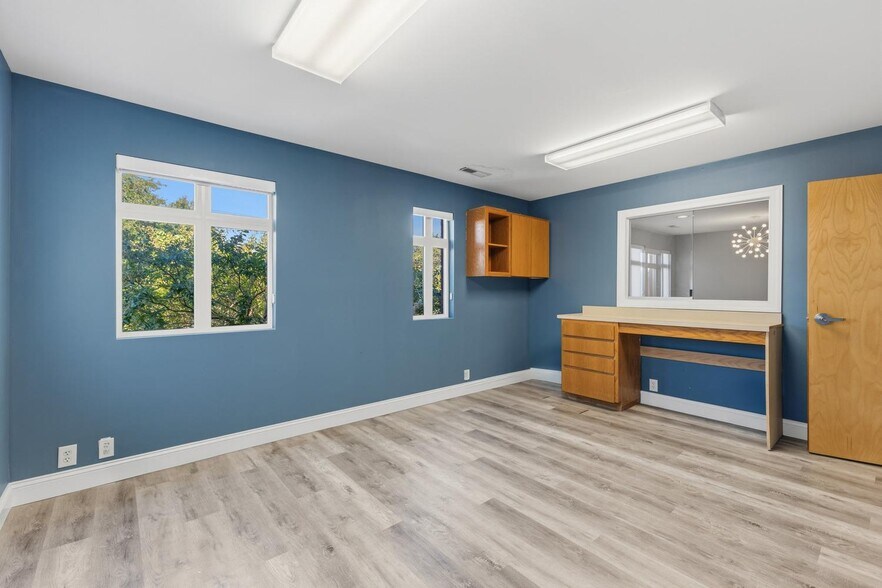 More Photos Of 2505 S 17th St, Wilmington Medical For Lease