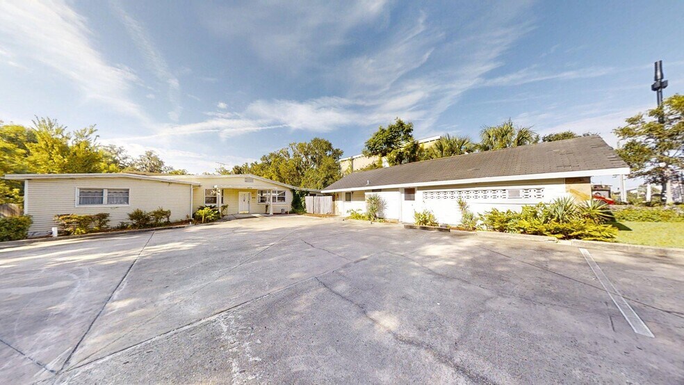 Primary Photo Of 420 SE 17th St, Ocala Medical For Sale