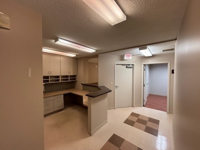 More Photos Of 7240 S US 231, Huntingburg Medical For Lease