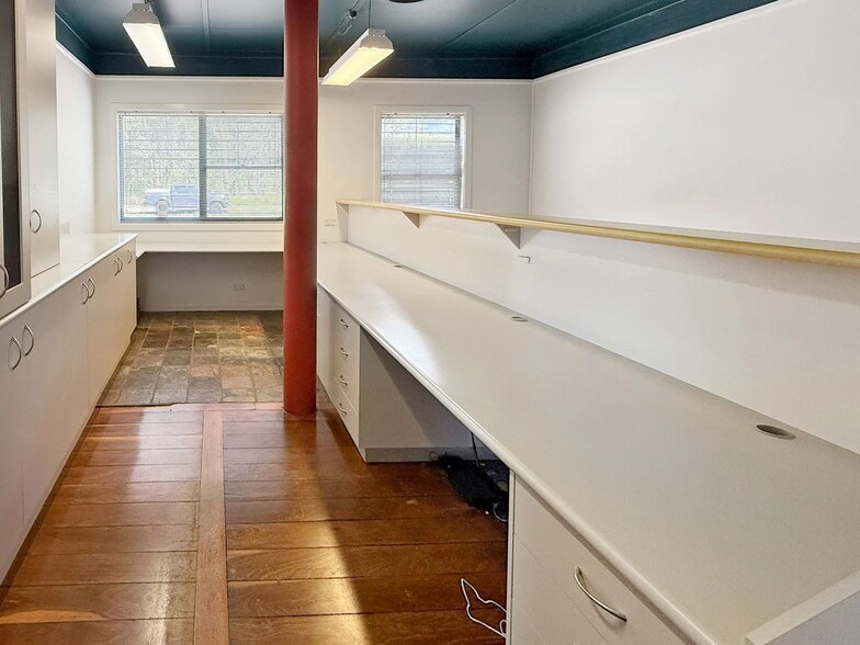 More Photos Of 453 Ocean Dr, Laurieton Office For Lease