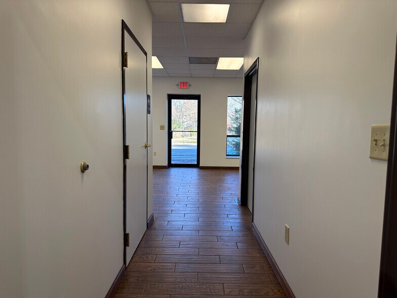 More Photos Of 209 Industrial Park Dr, Cumming Warehouse For Lease