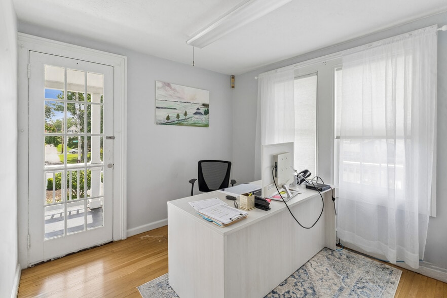 More Photos Of 62 Cove St, New Haven Specialty For Sale