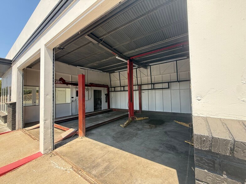 More Photos Of 3612 Oro Dam Blvd E, Oroville Auto Repair For Sale