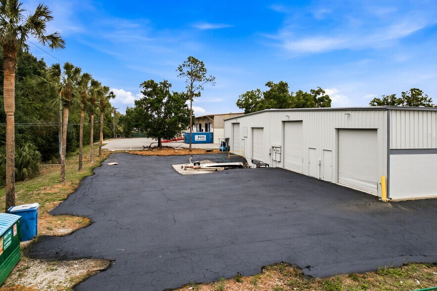 More Photos Of 5826-5830 Corporation Cir, Fort Myers Warehouse For Sale
