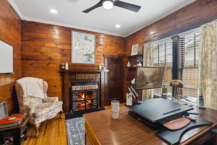 More Photos Of 207 University Ave, Lebanon Office For Sale