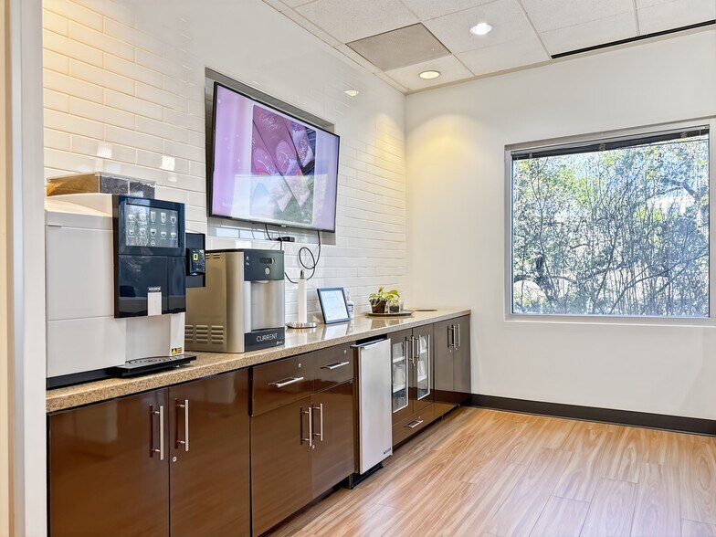 More Photos Of 7500 Rialto Blvd, Austin Coworking Space