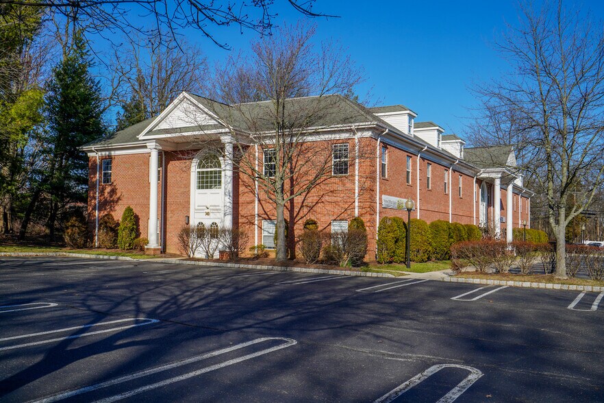 More Photos Of 750 Broad St, Shrewsbury Office For Lease