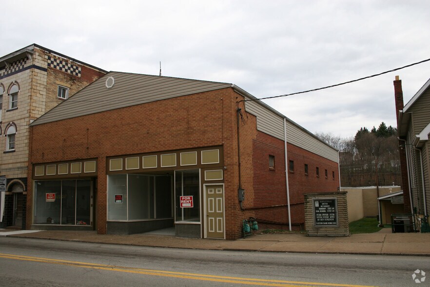 More Photos Of 714-716 Main St, Bentleyville General Retail For Sale