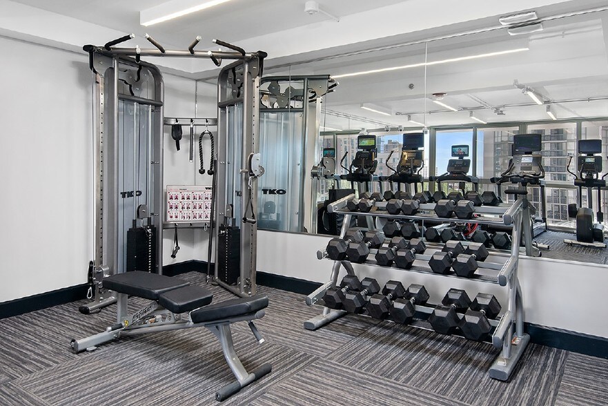 More Photos Of 1 E Delaware Pl, Chicago Apartments For Lease