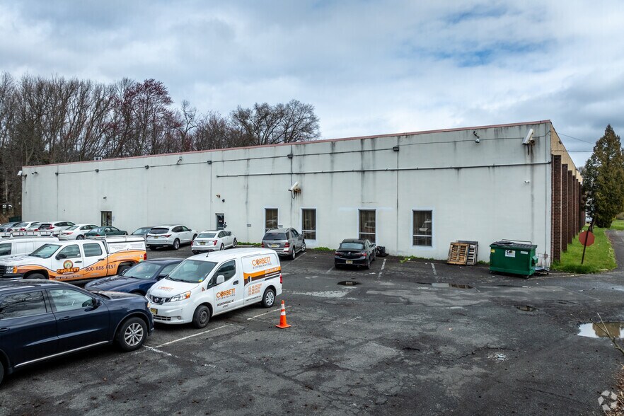 More Photos Of 284 Sheffield St, Mountainside Light Manufacturing For Lease