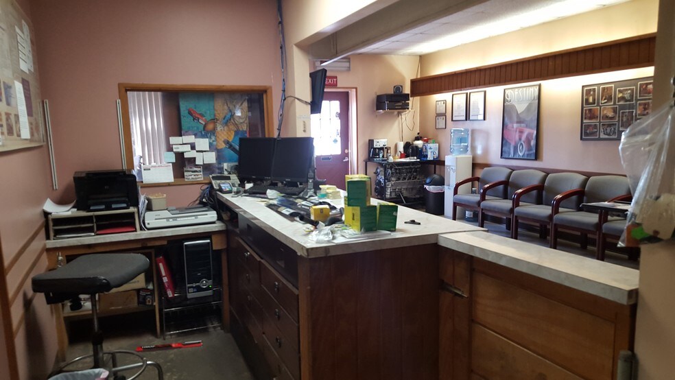 More Photos Of 152 Speigletown Rd, Troy Service Station For Sale