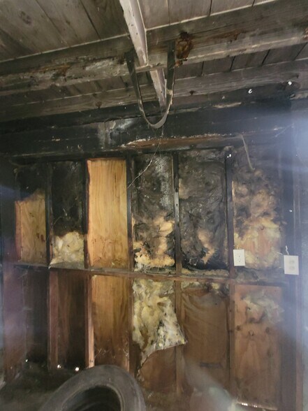 More Photos Of 1823 W 8th St, Muncie Multifamily For Sale