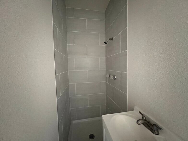 More Photos Of 101 Stanley Ct, San Antonio Multifamily For Sale