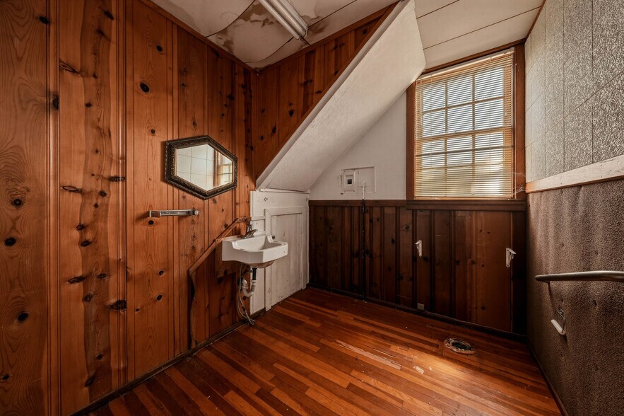 More Photos Of 12487 The Plaza, Clearlake Oaks Religious Facility For Sale