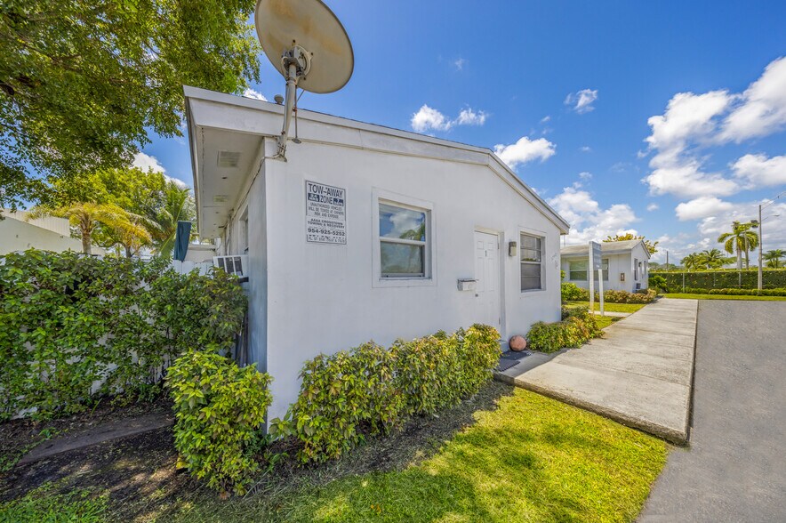 More Photos Of 3740 W Hallandale Beach Blvd, Pembroke Park Apartments For Sale