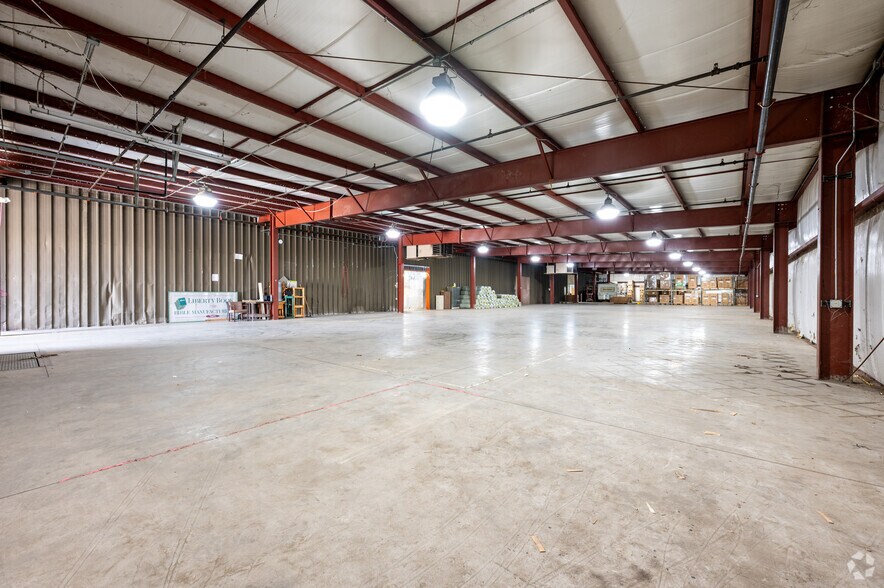 More Photos Of 901 E Maryland St, Indianapolis Manufacturing For Lease