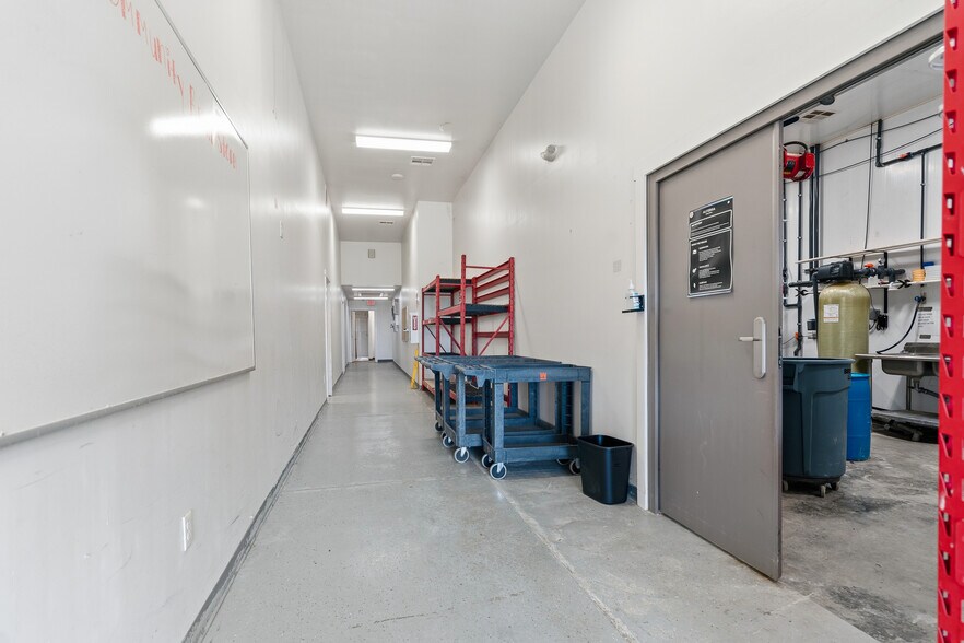 More Photos Of 22900 W Skelly Rd, Haskell Light Manufacturing For Sale