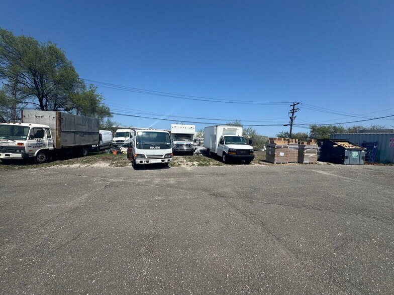 More Photos Of 95 Schmitt Blvd, Farmingdale Industrial For Sale