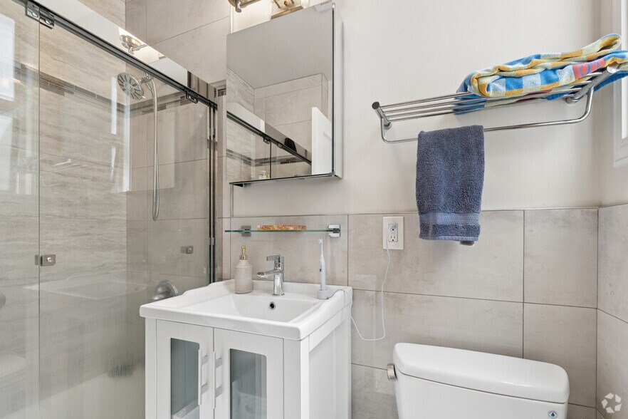 More Photos Of 3324 Broderick St, San Francisco Apartments For Sale