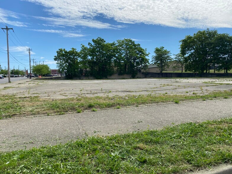 More Photos Of 120 W 5th St, Newport Land For Sale