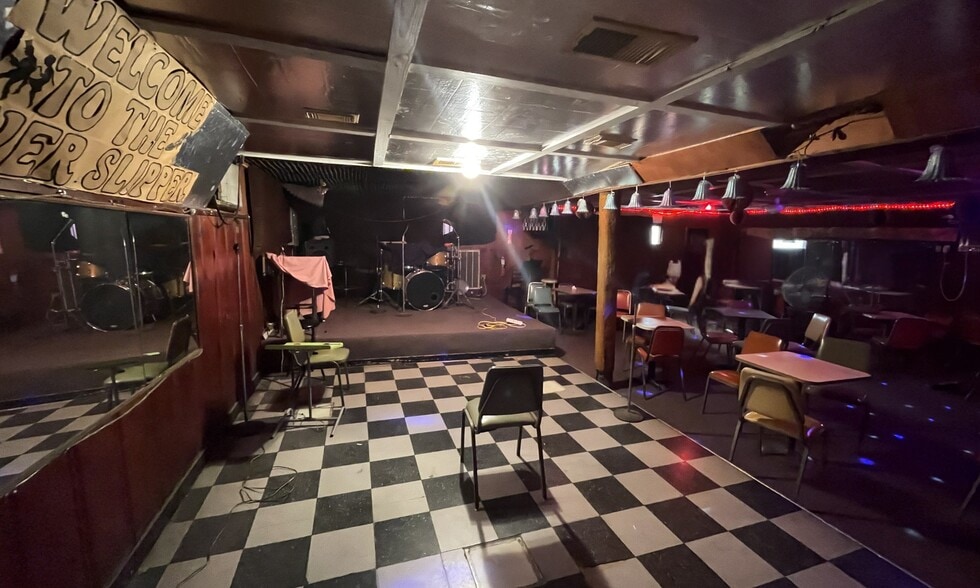 More Photos Of 3717 Crane St, Houston General Retail For Sale