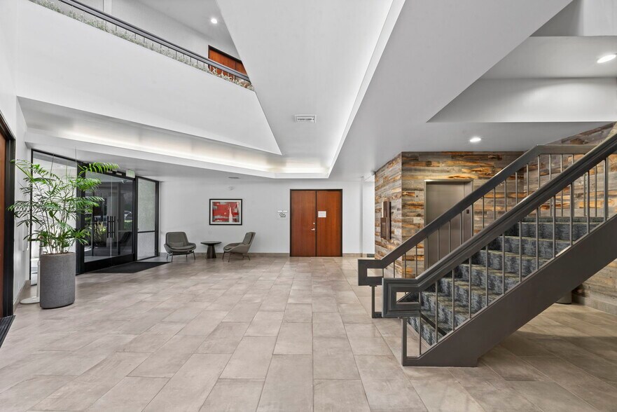 More Photos Of 29800 Agoura Rd, Agoura Hills Office For Lease