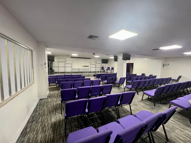 More Photos Of 6300-6306 Pembroke, Miramar General Retail For Sale