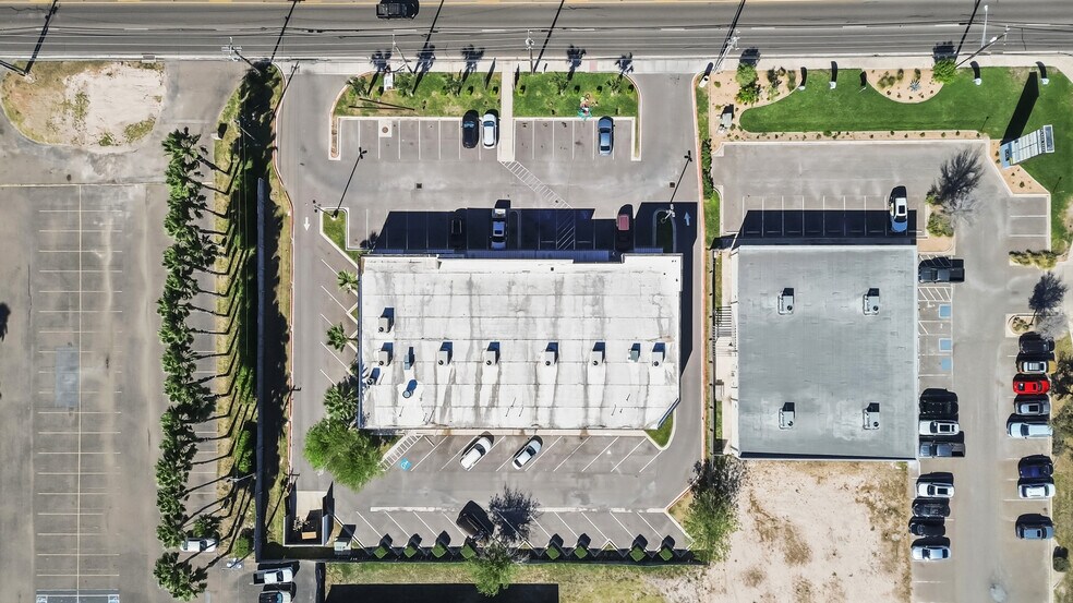 More Photos Of 2104 S McColl Rd, Edinburg Storefront For Sale