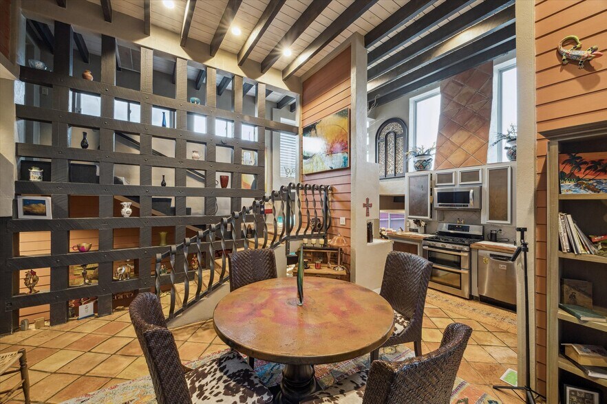 More Photos Of 614 Pine Gully Rd, Seabrook Apartments For Sale