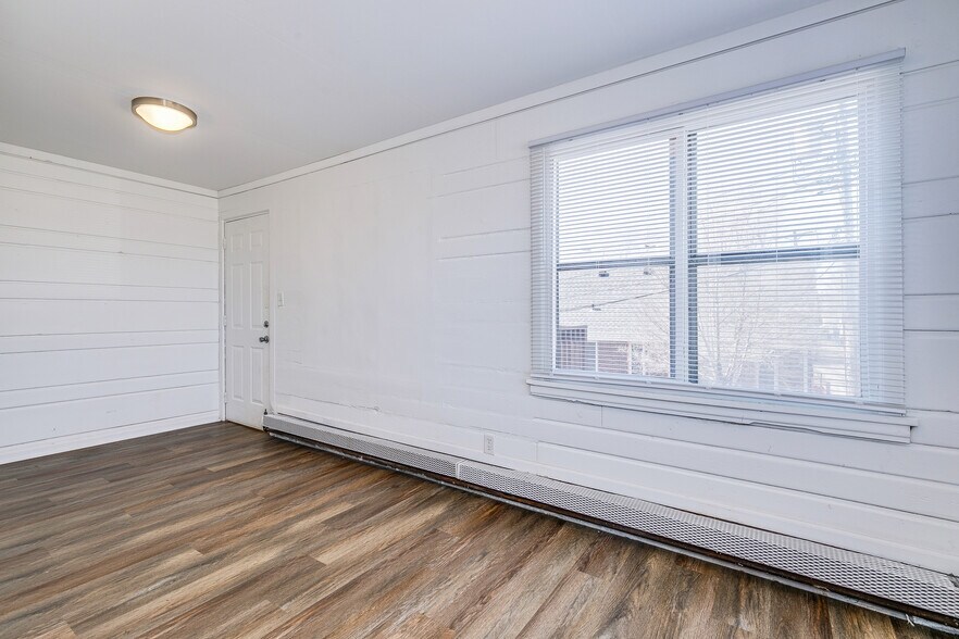 More Photos Of 609-611 N Dale St N, Saint Paul Storefront Retail Residential For Sale