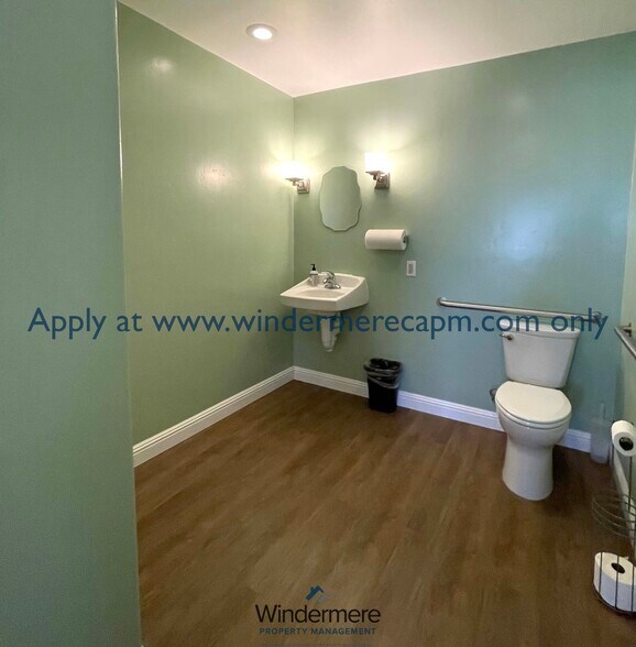 More Photos Of 6201 Bradshaw Rd, Sacramento Industrial For Sale