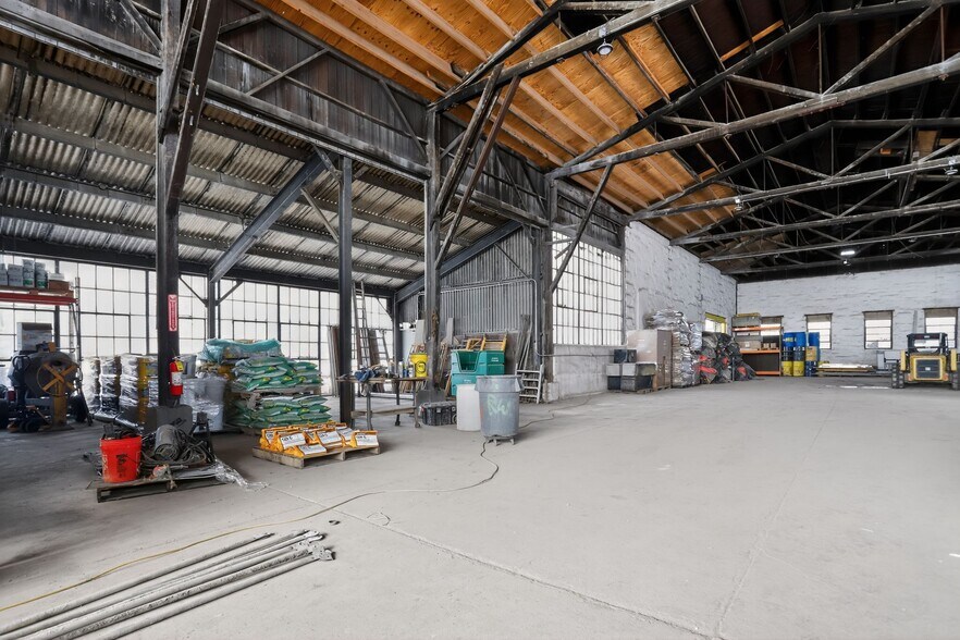 More Photos Of 935 W 6th St, Lansdale Industrial For Sale
