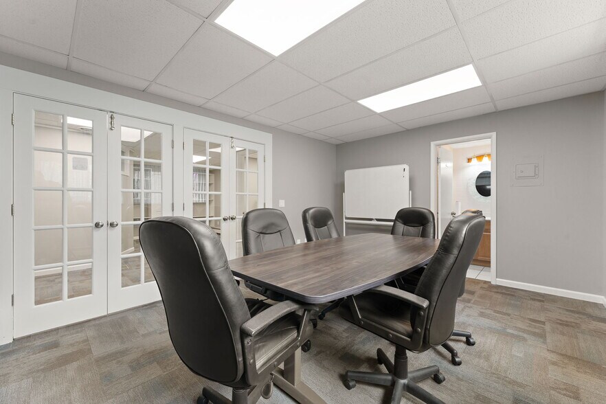 More Photos Of 250 N Main St, Crown Point Office For Sale