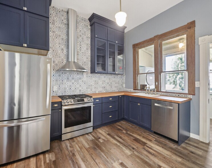 More Photos Of 1515 Park St, Alameda Bar For Sale