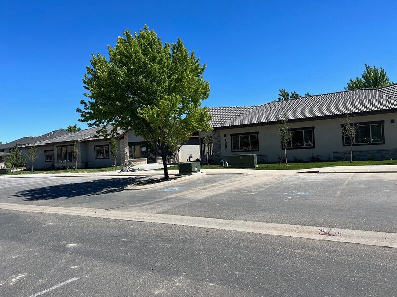 More Photos Of 1921 E Overland Rd, Meridian Office For Lease