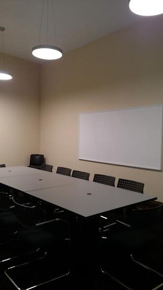 More Photos Of 2 E Broad St, Hopewell Office For Lease